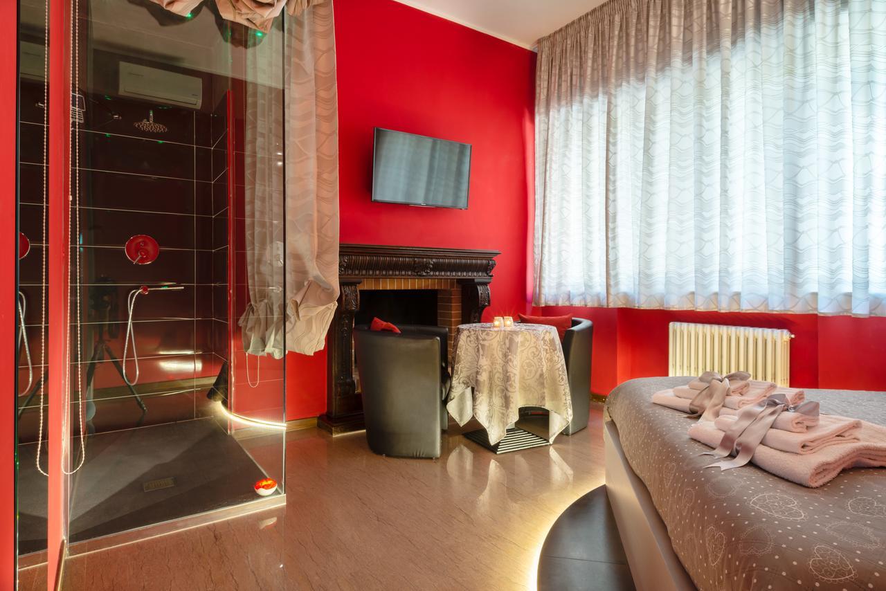 Villa Domus Salento Suites & Rooms Con Parcheggio Privato In Loco Lecce Kültér fotó