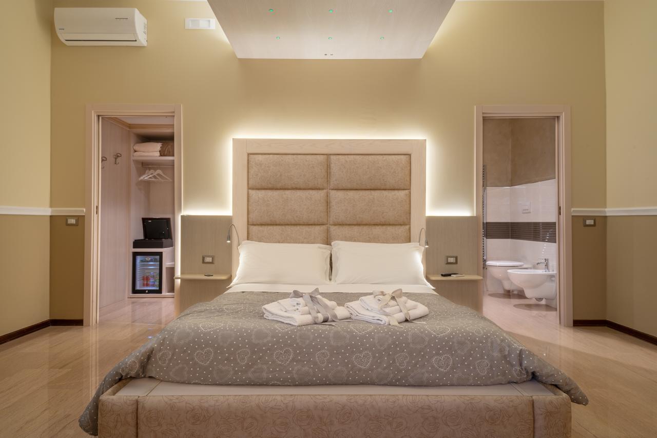 Villa Domus Salento Suites & Rooms Con Parcheggio Privato In Loco Lecce Kültér fotó