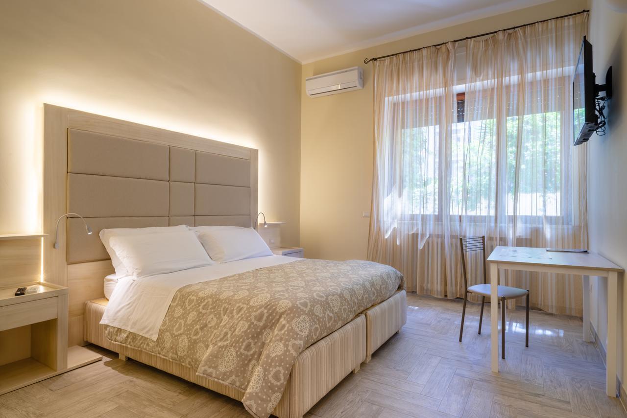 Villa Domus Salento Suites & Rooms Con Parcheggio Privato In Loco Lecce Kültér fotó