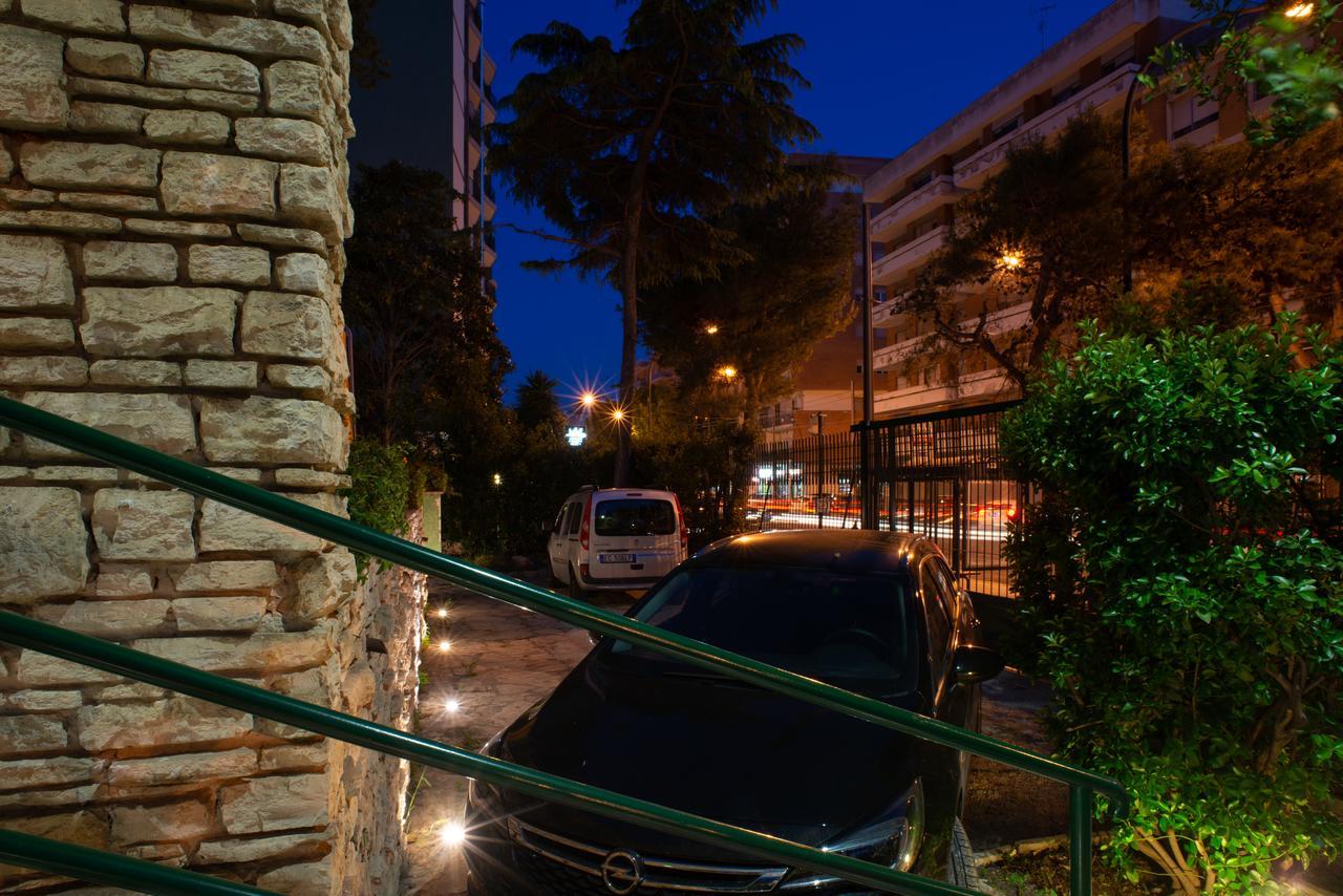 Villa Domus Salento Suites & Rooms Con Parcheggio Privato In Loco Lecce Kültér fotó