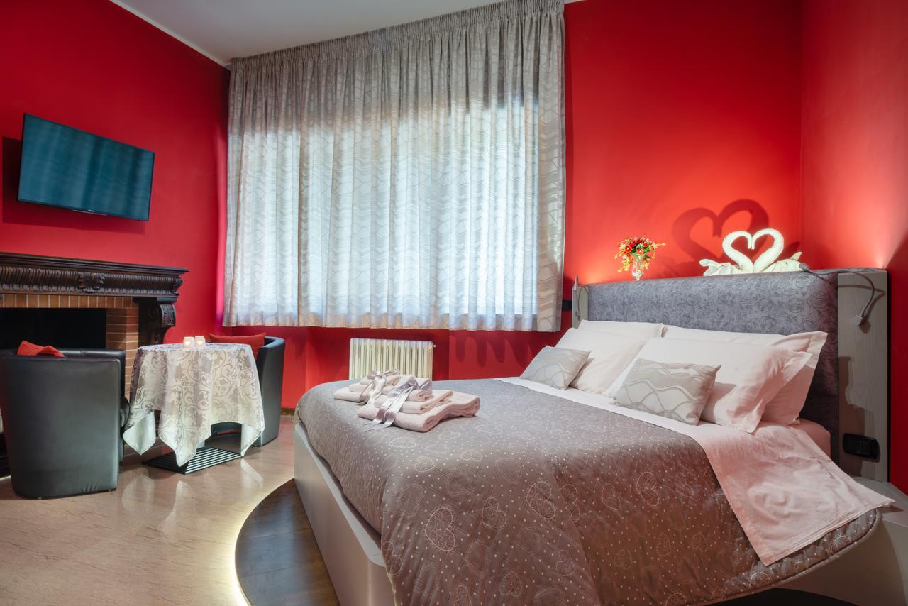 Villa Domus Salento Suites & Rooms Con Parcheggio Privato In Loco Lecce Kültér fotó