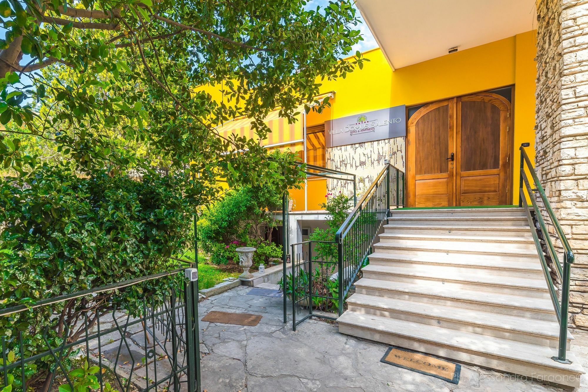 Villa Domus Salento Suites & Rooms Con Parcheggio Privato In Loco Lecce Kültér fotó